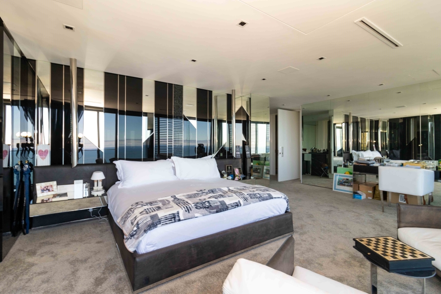 5 Bedroom Property for Sale in Clifton Western Cape